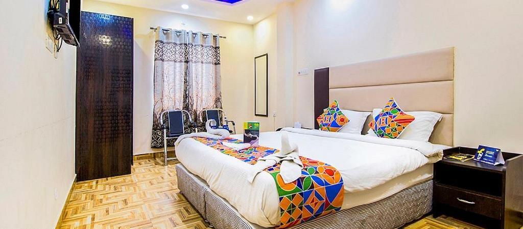 Hotel Deepak Residency Джапур Экстерьер фото